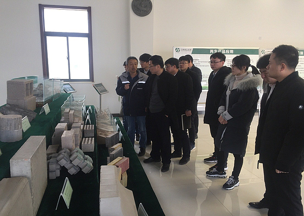 調(diào)研現(xiàn)場03.jpg