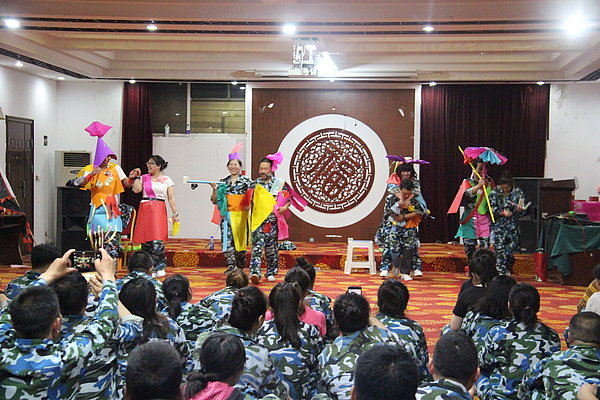 化妝舞會.JPG 化妝舞會.JPG