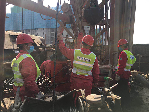 萬科供熱項目一期井架檢修、保養(yǎng).jpg 萬科供熱項目一期井架檢修、保養(yǎng).jpg